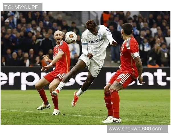 英超热刺逆转本菲卡红牌争议引发全场热议精彩十大进球回顾