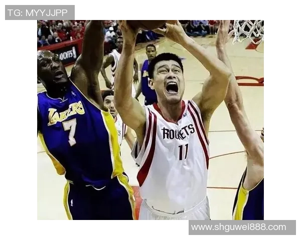 姚明海报背后的故事与篮球传奇的精彩瞬间