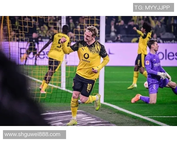 意甲激战：多特蒙德险胜里昂神扑引发争议判罚全场沸腾