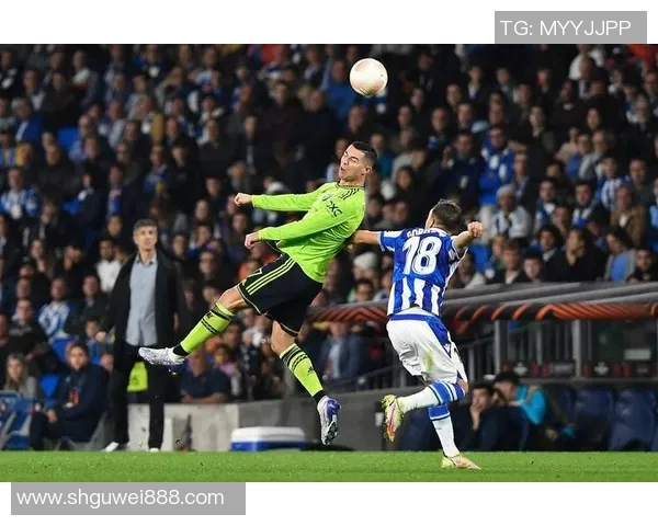 尤文图斯逆转曼联4-3帽子戏法引爆全场战术分析与精彩瞬间回顾