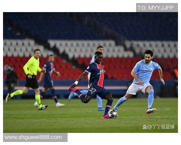 国王杯激情对决巴黎圣日耳曼大胜热刺红牌事件引发全场热议